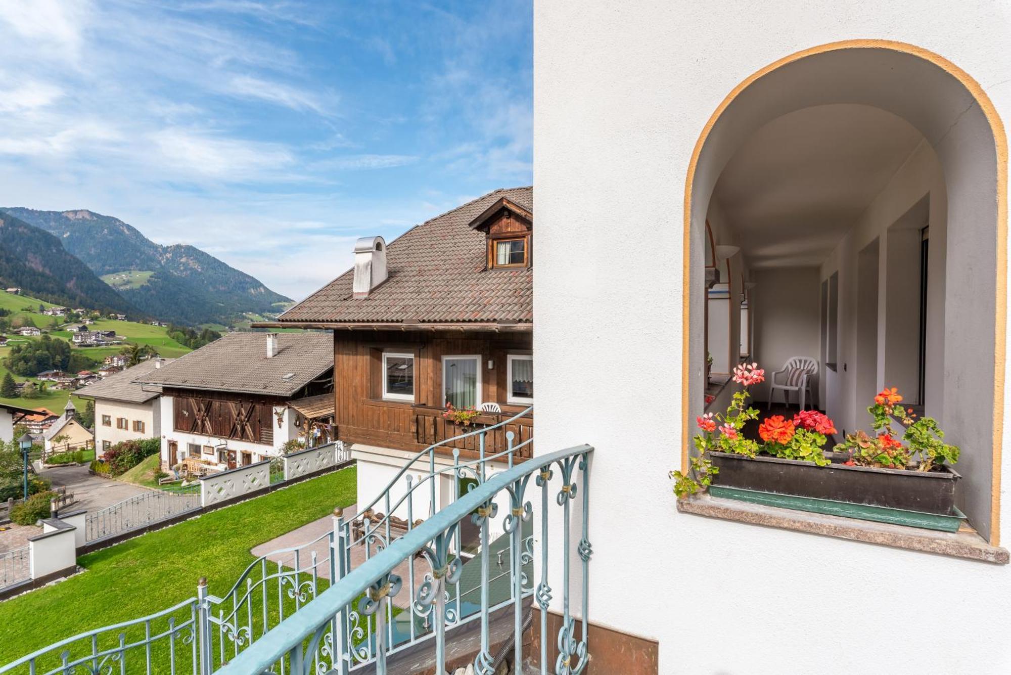 Residence Prapoz オルティゼーイ エクステリア 写真